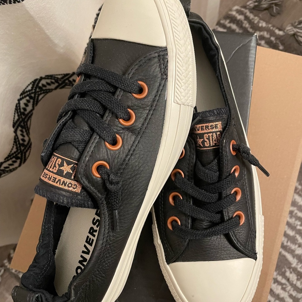 Converse Shoreline black leather metallic rose gold womens size 8 brand new